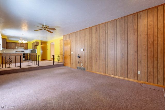 5611 Cherokee Avenue NW, North Canton, OH 44720