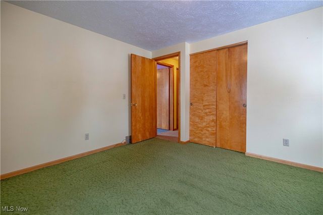 5611 Cherokee Avenue NW, North Canton, OH 44720