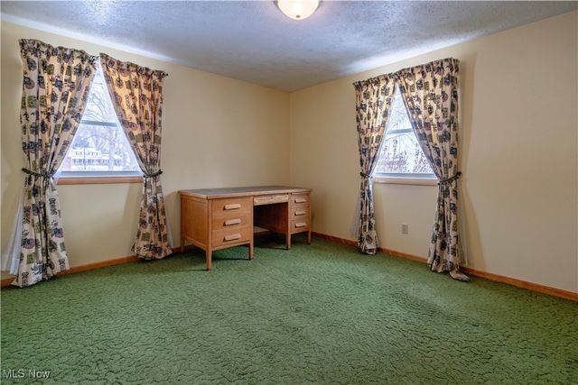 5611 Cherokee Avenue NW, North Canton, OH 44720