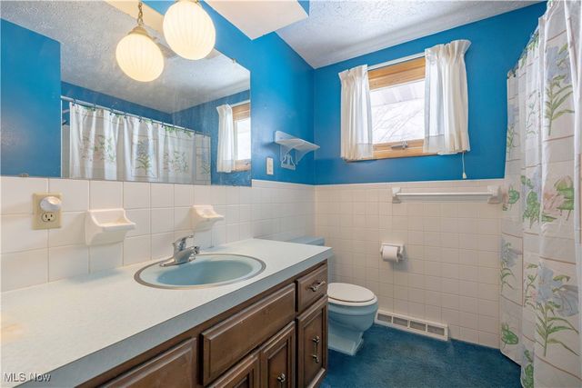 5611 Cherokee Avenue NW, North Canton, OH 44720