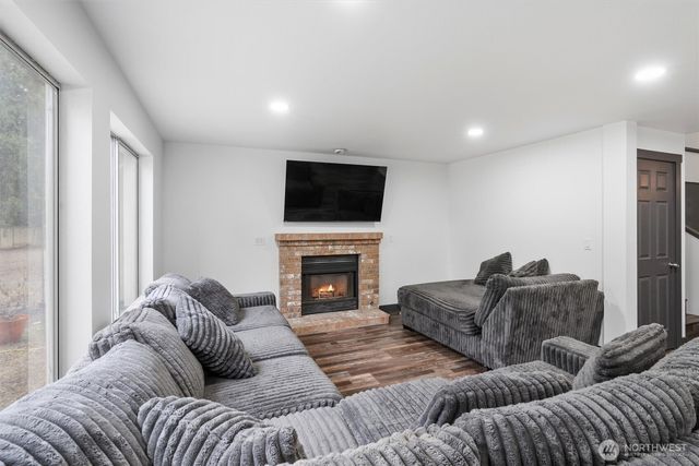 20831 60th Street E, Bonney Lake, WA 98391