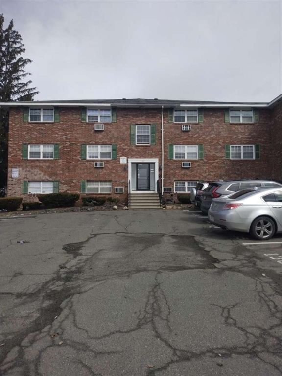 367 Hildreth St. 33, Lowell, MA 01850