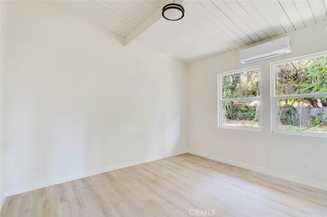 7704 Calvin Avenue, Reseda, CA 91335
