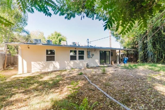 7704 Calvin Avenue, Reseda, CA 91335