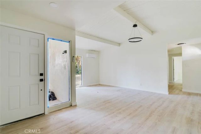 7704 Calvin Avenue, Reseda, CA 91335