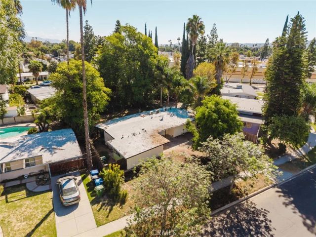 7704 Calvin Avenue, Reseda, CA 91335