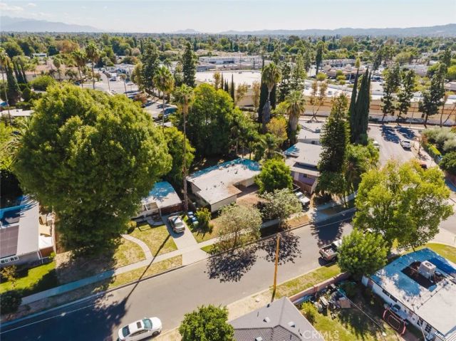 7704 Calvin Avenue, Reseda, CA 91335