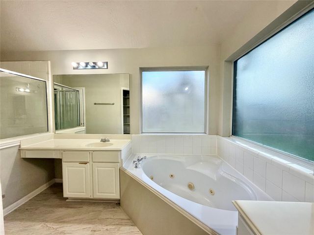 6827 Autumn Thistle Drive, Katy, TX 77449