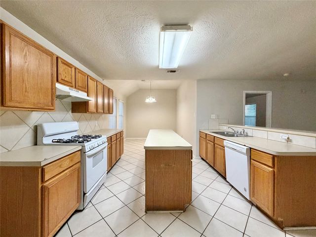 6827 Autumn Thistle Drive, Katy, TX 77449