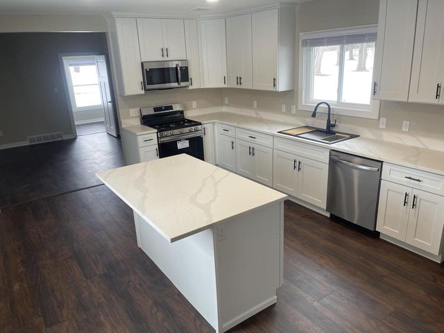 20365 W National AVENUE, New Berlin, WI 53146