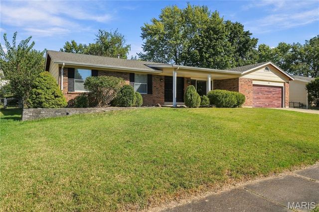 2908 Westminister Drive, St Charles, MO 63301