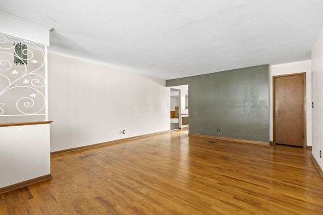 1705 Ivyhill Loop S, Columbus, OH 43229