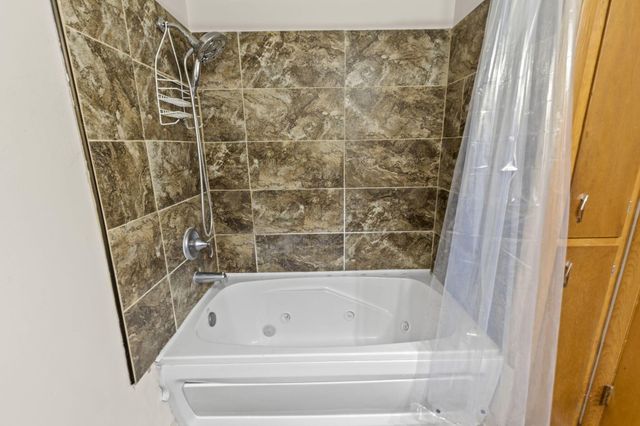 1705 Ivyhill Loop S, Columbus, OH 43229