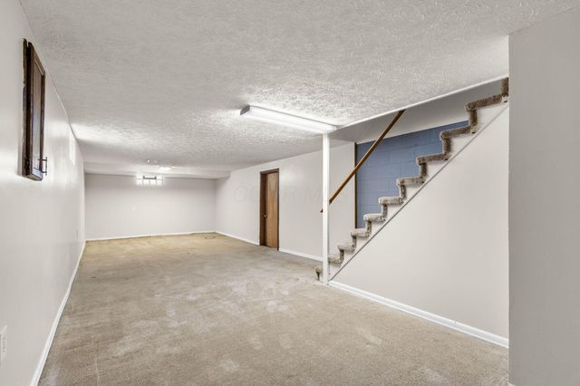 1705 Ivyhill Loop S, Columbus, OH 43229