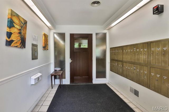 444 N Clay Avenue 1B, St Louis, MO 63122