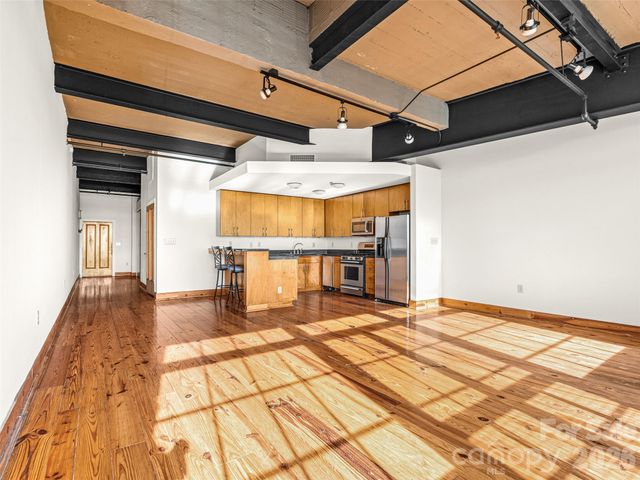 100 Coxe Avenue 408, Asheville, NC 28801