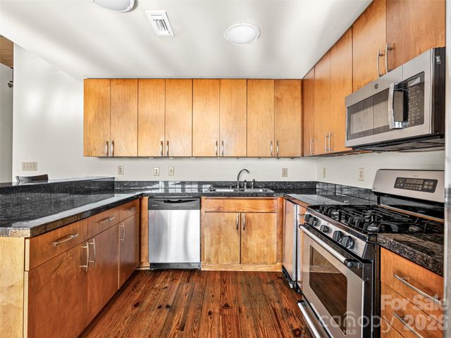 100 Coxe Avenue 408, Asheville, NC 28801