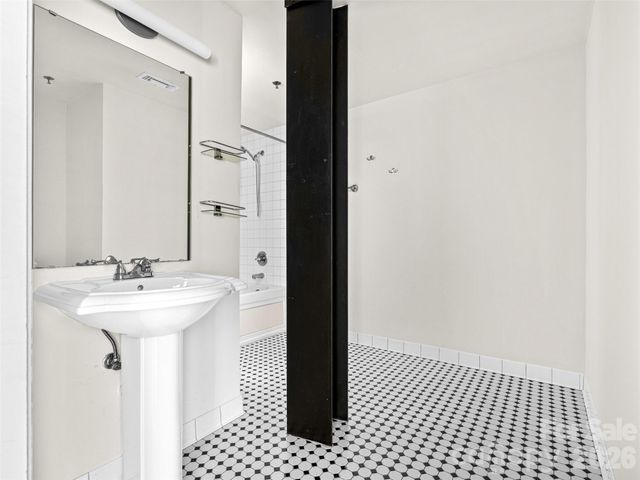 100 Coxe Avenue 408, Asheville, NC 28801