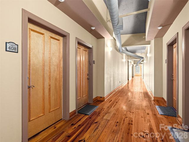 100 Coxe Avenue 408, Asheville, NC 28801