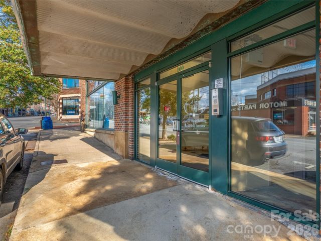 100 Coxe Avenue 408, Asheville, NC 28801