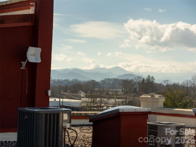 100 Coxe Avenue 408, Asheville, NC 28801