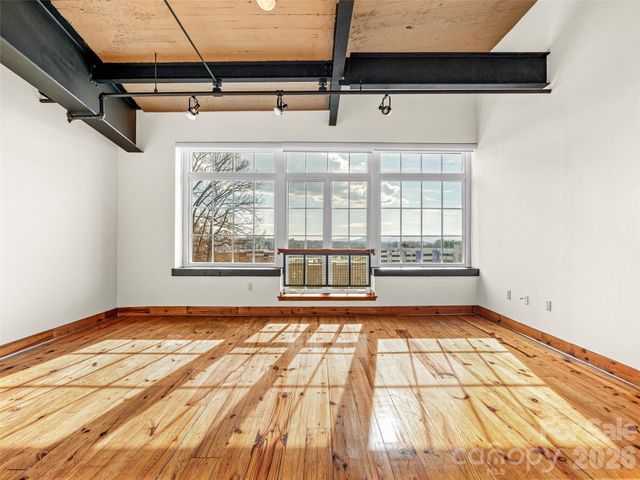 100 Coxe Avenue 408, Asheville, NC 28801