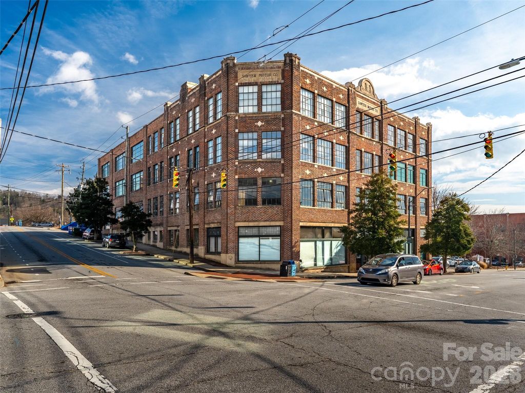 100 Coxe Avenue 408, Asheville, NC 28801