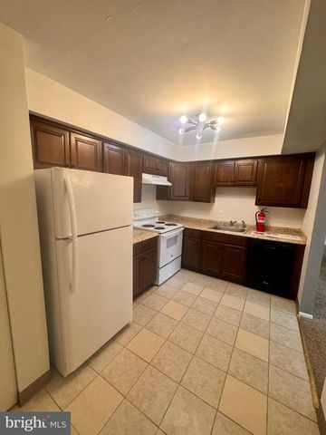 3228 SAYRE DR, Princeton, NJ 08540
