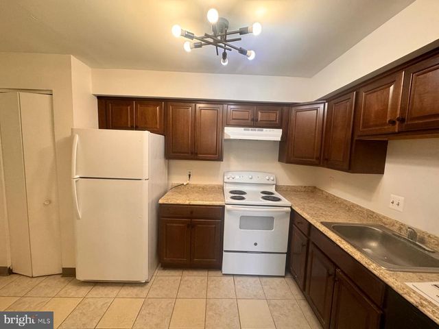 3228 SAYRE DR, Princeton, NJ 08540
