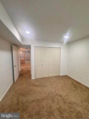 3228 SAYRE DR, Princeton, NJ 08540