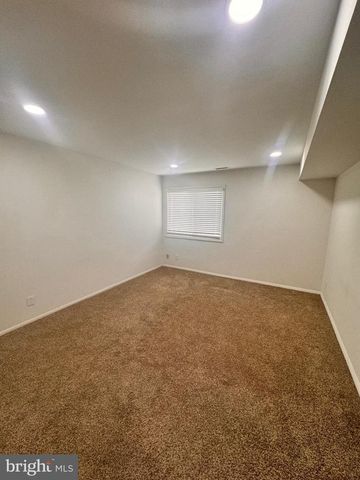3228 SAYRE DR, Princeton, NJ 08540