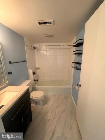 3228 SAYRE DR, Princeton, NJ 08540