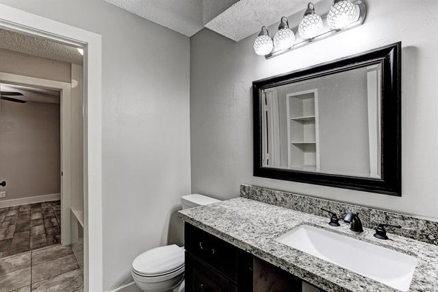 1827 Riverwood Trail, Spring, TX 77386