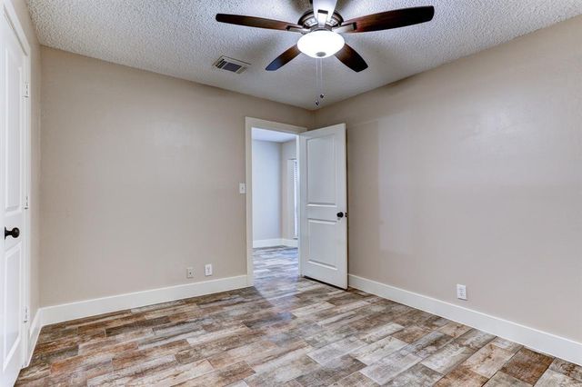 1827 Riverwood Trail, Spring, TX 77386