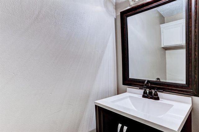 1827 Riverwood Trail, Spring, TX 77386