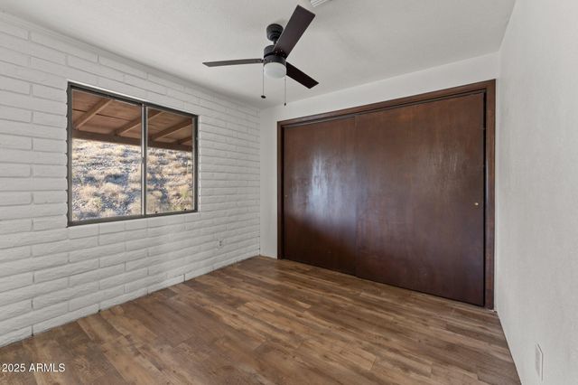 27610 W Gill Road, Morristown, AZ 85342