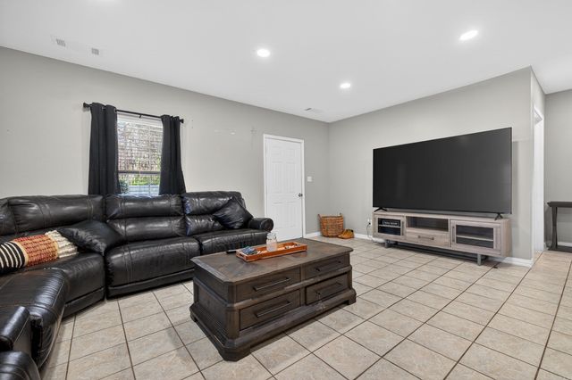 6766 Park Avenue, Fountain Lake, AR 71901