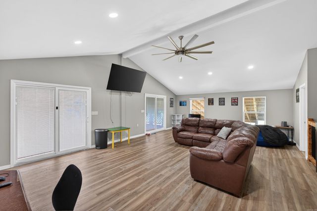 6766 Park Avenue, Fountain Lake, AR 71901