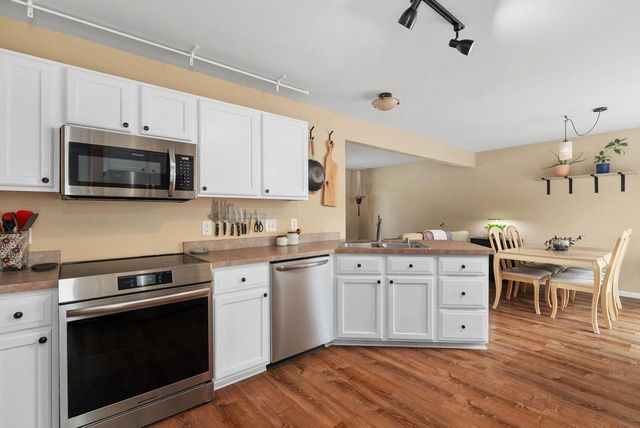 7041 Heather Glen Drive, Madison, WI 53719