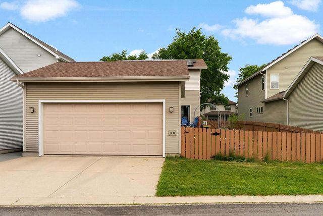 7041 Heather Glen Drive, Madison, WI 53719