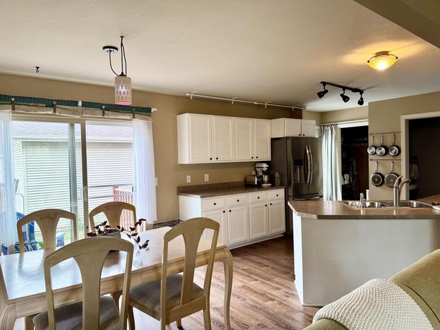 7041 Heather Glen Drive, Madison, WI 53719