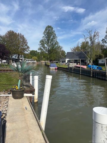 29445 Private Drive, Chesterfield Twp, MI 48047