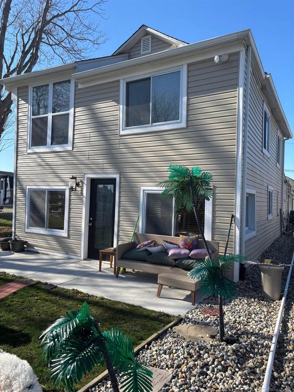 29445 Private Drive, Chesterfield Twp, MI 48047