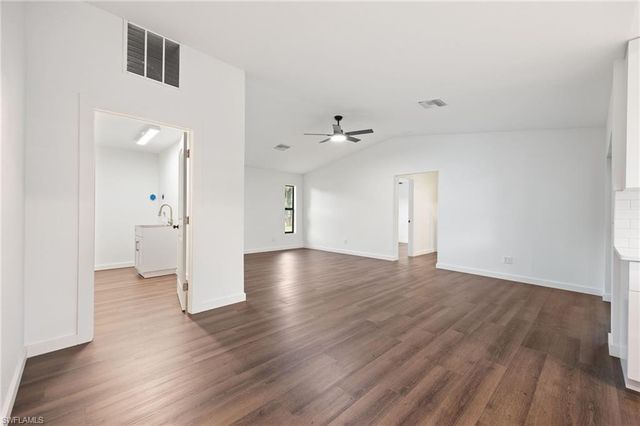 812 SE 34th ST, Cape Coral, FL 33904