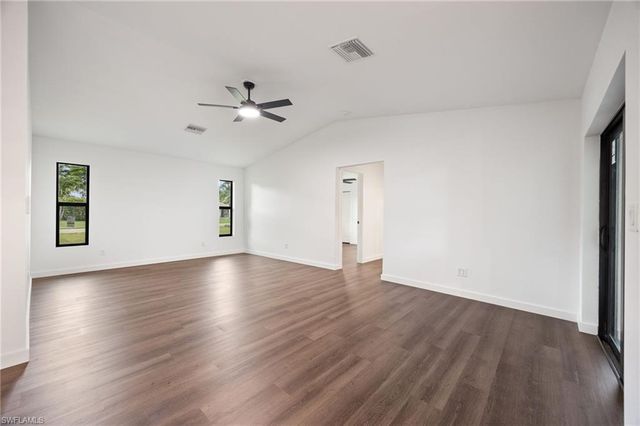 812 SE 34th ST, Cape Coral, FL 33904