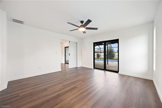 812 SE 34th ST, Cape Coral, FL 33904