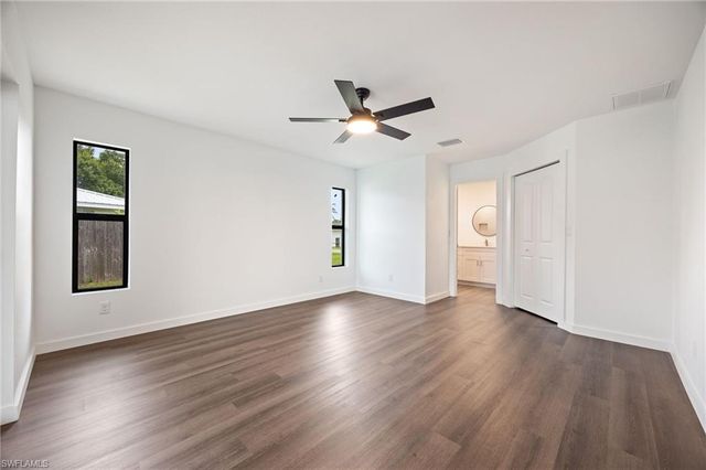 812 SE 34th ST, Cape Coral, FL 33904