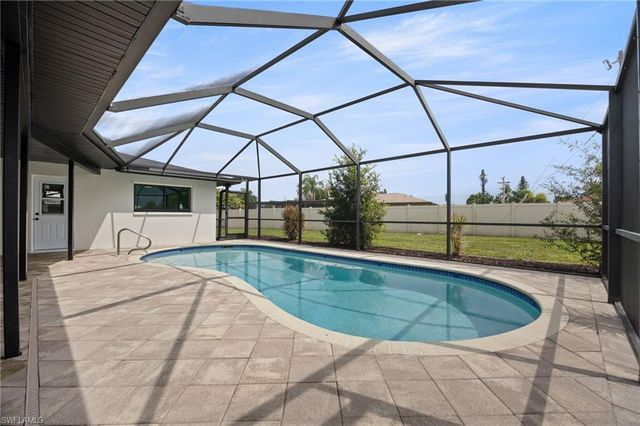 812 SE 34th ST, Cape Coral, FL 33904