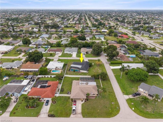 812 SE 34th ST, Cape Coral, FL 33904