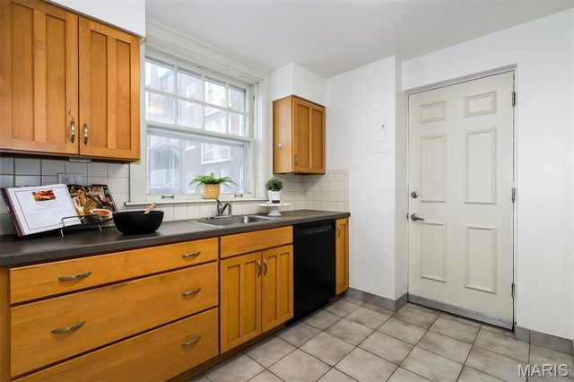 329 Belt Avenue 401, St Louis, MO 63112